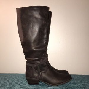 Brown boots